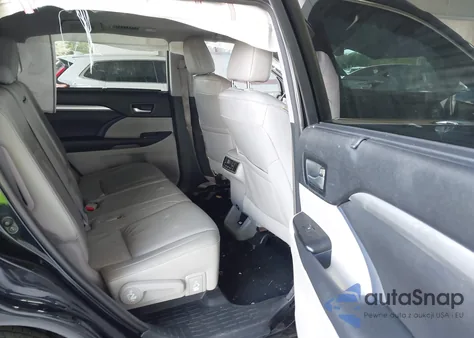 2015 Toyota Highlander Xle V6 z USA, uszkodzony, nr VIN 5TDKKRFH0FS097629